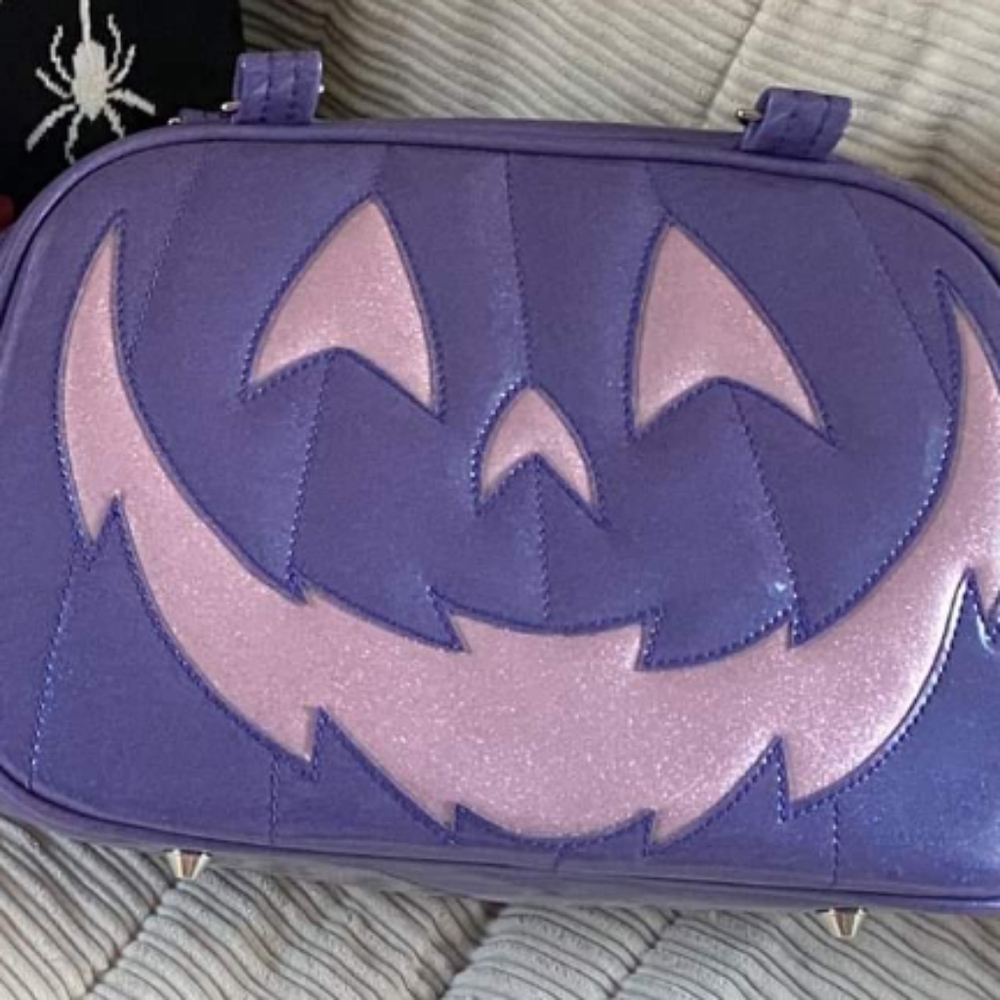 Love Pain and Stitches DISO/ISOs!